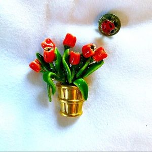 Vintage tulip bucket pin with bonus ladybug EUC